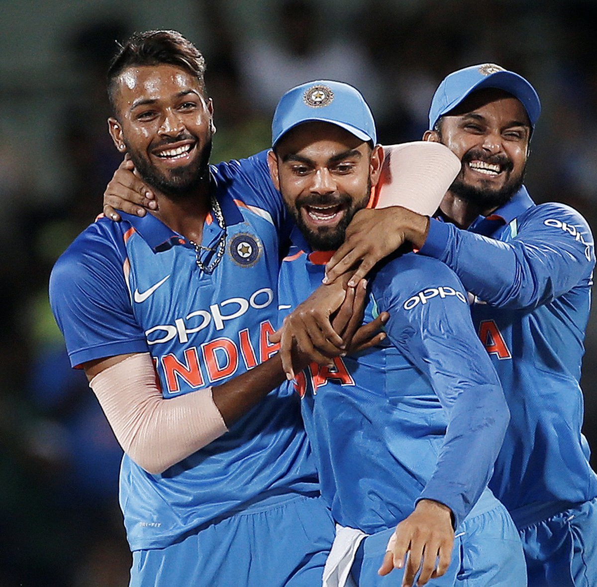 दूसरे वनडे मैच में भारत की जीत। कुलदीप ने हैट्रिक विकेट लिया।